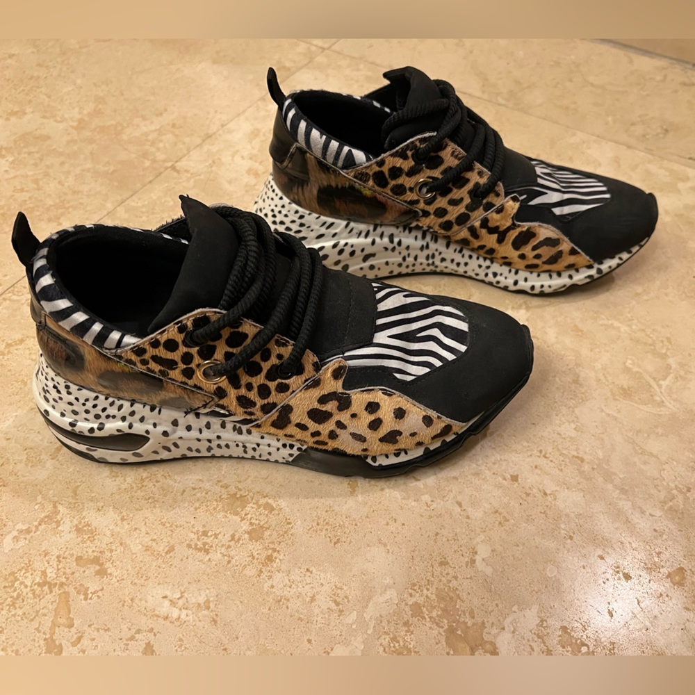 Steve Madden sneakers